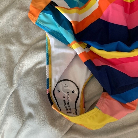 Jantzen size medium one piece colorful abstract ruched swimsuit NWT - Picture 3 of 6